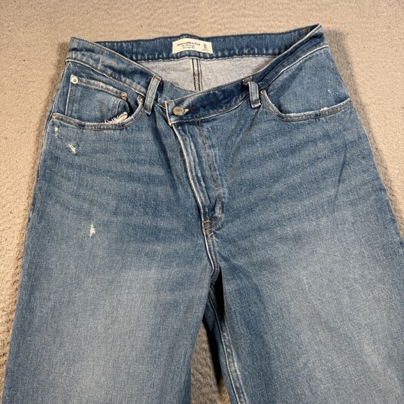 Abercrombie & Fitch Women's 90’s Straight Ultra High Rise Jeans - 10R/30 - Picture 4 of 8
